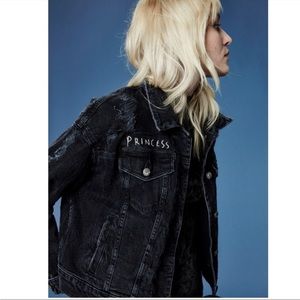 Taylor Hill x JOE’S JEANS Princess Black Distressed Denim Cropped Jacket EUC M